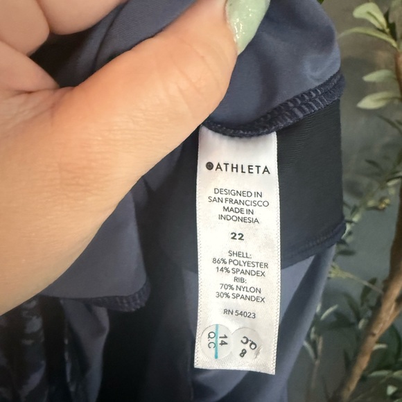 Athleta Brooklyn Athletic Shorts - Picture 11 of 12